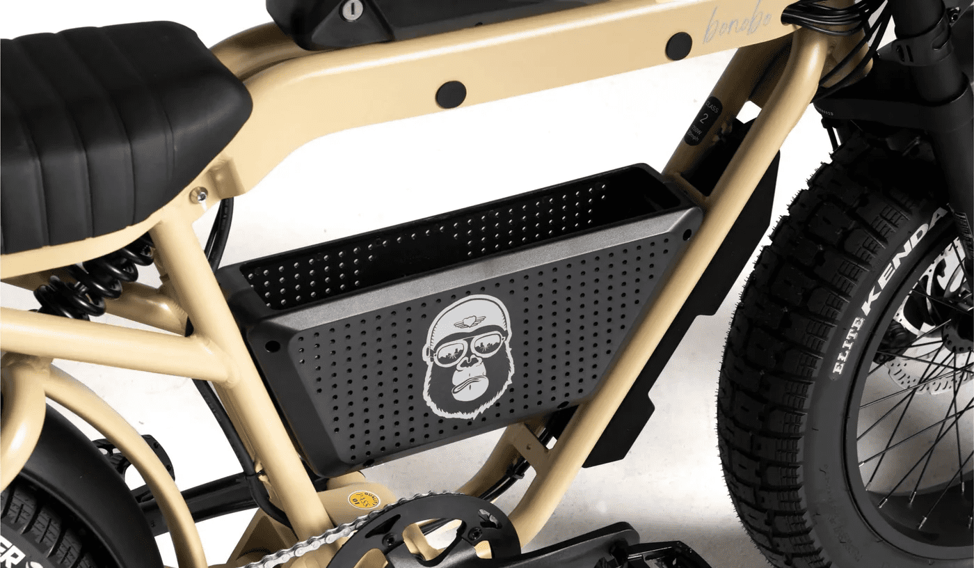 Bicicletă electrică APE RYDER BONOBO SAND – motor 250W, autonomie 70 km, viteză 25 km/h Bicicletă electrică APE RYDER BONOBO SAND cu motor 250W, viteză maximă 25 km/h și autonomie până la 70 km – e-bike urbană modernă, eco-friendly.