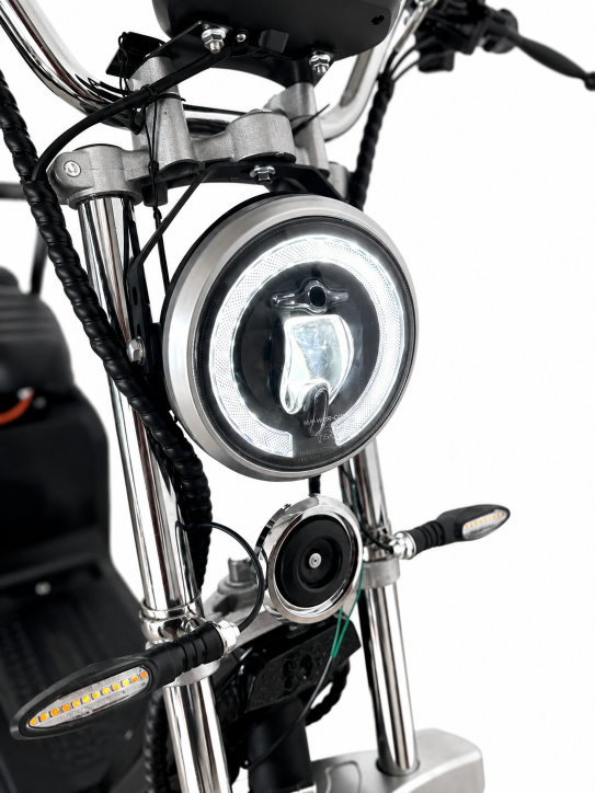 Far LED circular și semnalizări scuter electric fără permis SMARDA SE-07 Far LED circular și semnalizări scuter electric fără permis SMARDA SE-07